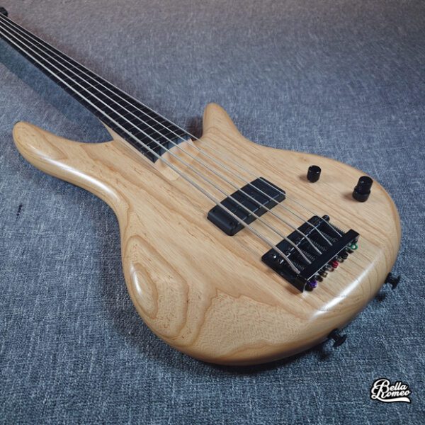 Ibanez GWB1 Gary Willis Signature Fretless Bass [Used] - Image 3