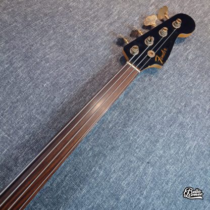 Fender Custom Shop 64 Jazz Bass Relic Fretless Black [Used] - Image 12